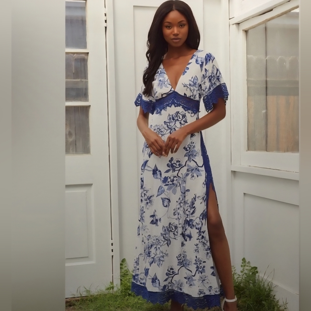 NWT Lulus Sweeten The Ocassion Blue Floral Maxi Dress Size Large